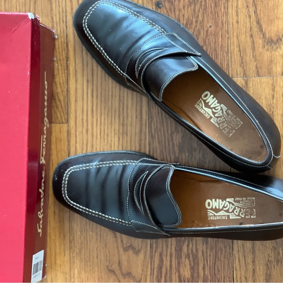 Men’s Ferragamo loafers - Picture 4 of 4